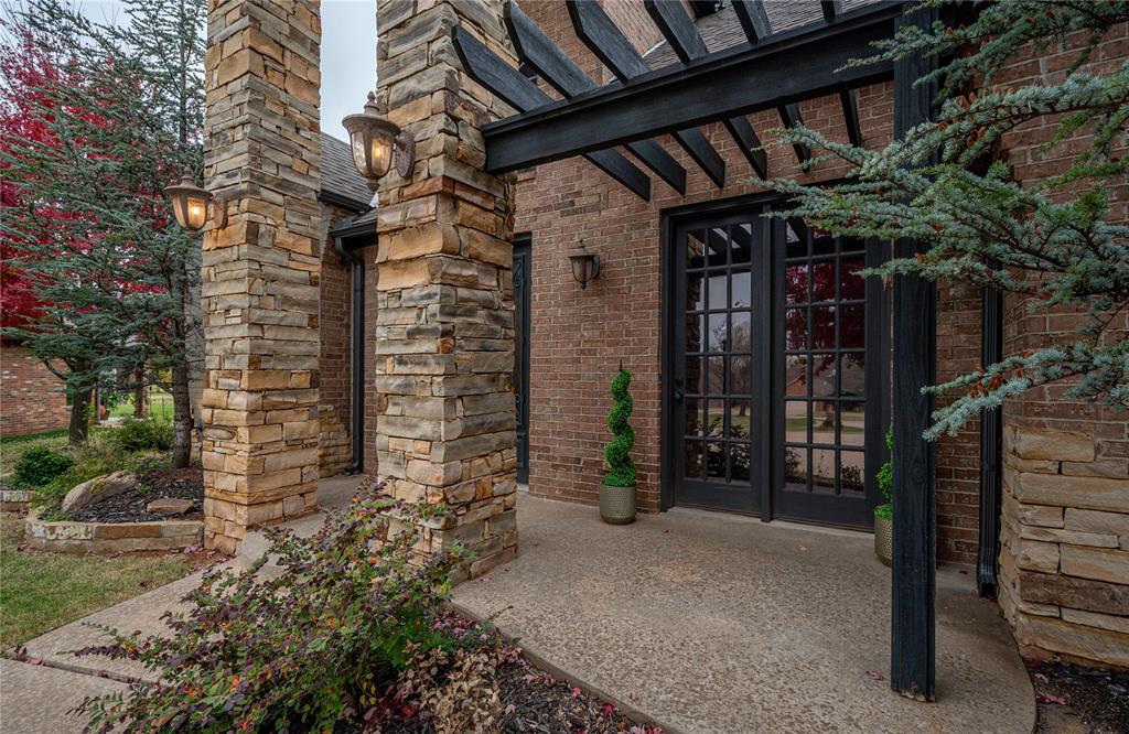 413 Gladstone Circle