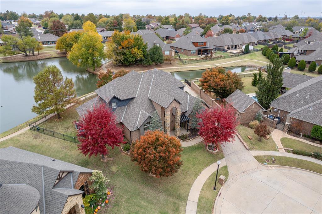 413 Gladstone Circle