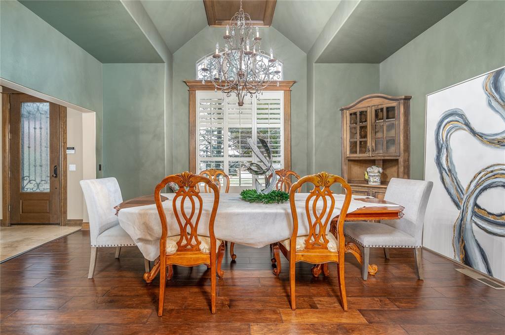 413 Gladstone Circle