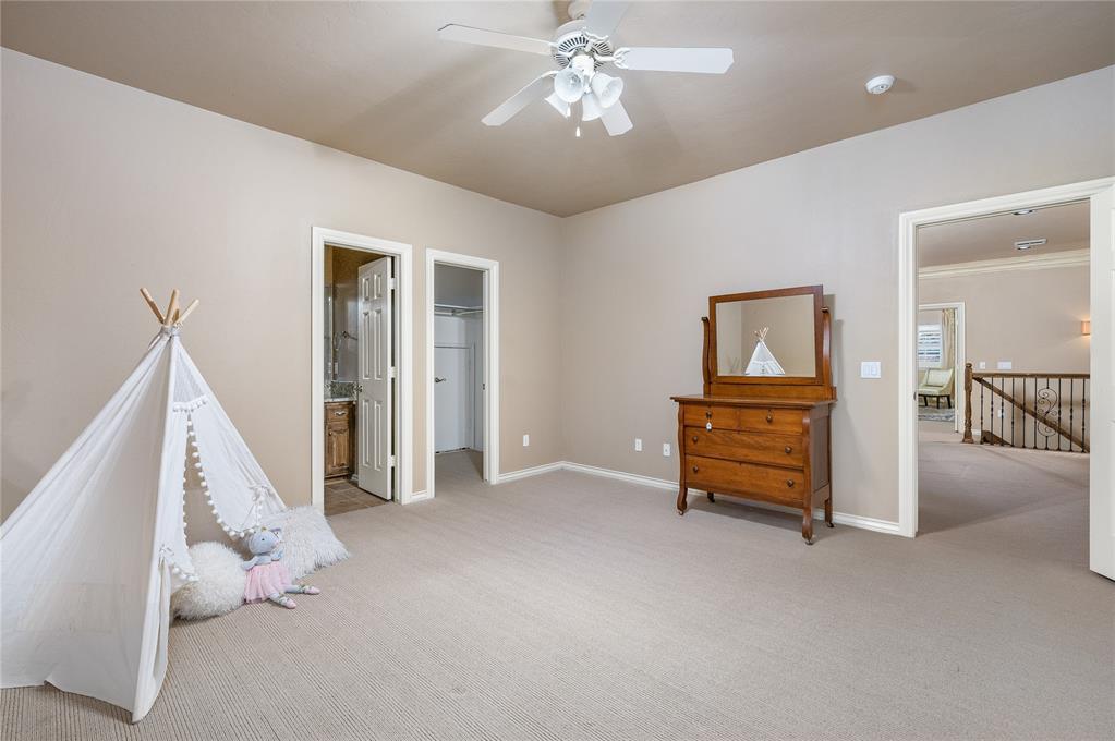 413 Gladstone Circle