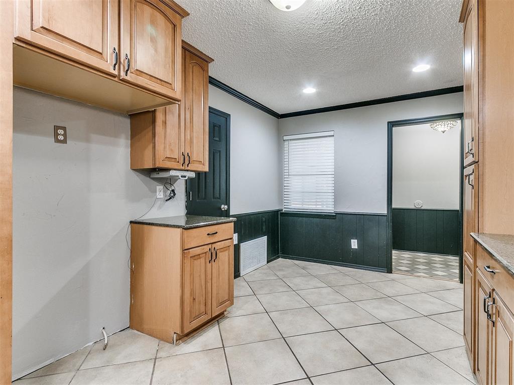 1012 W Silver Meadow Drive