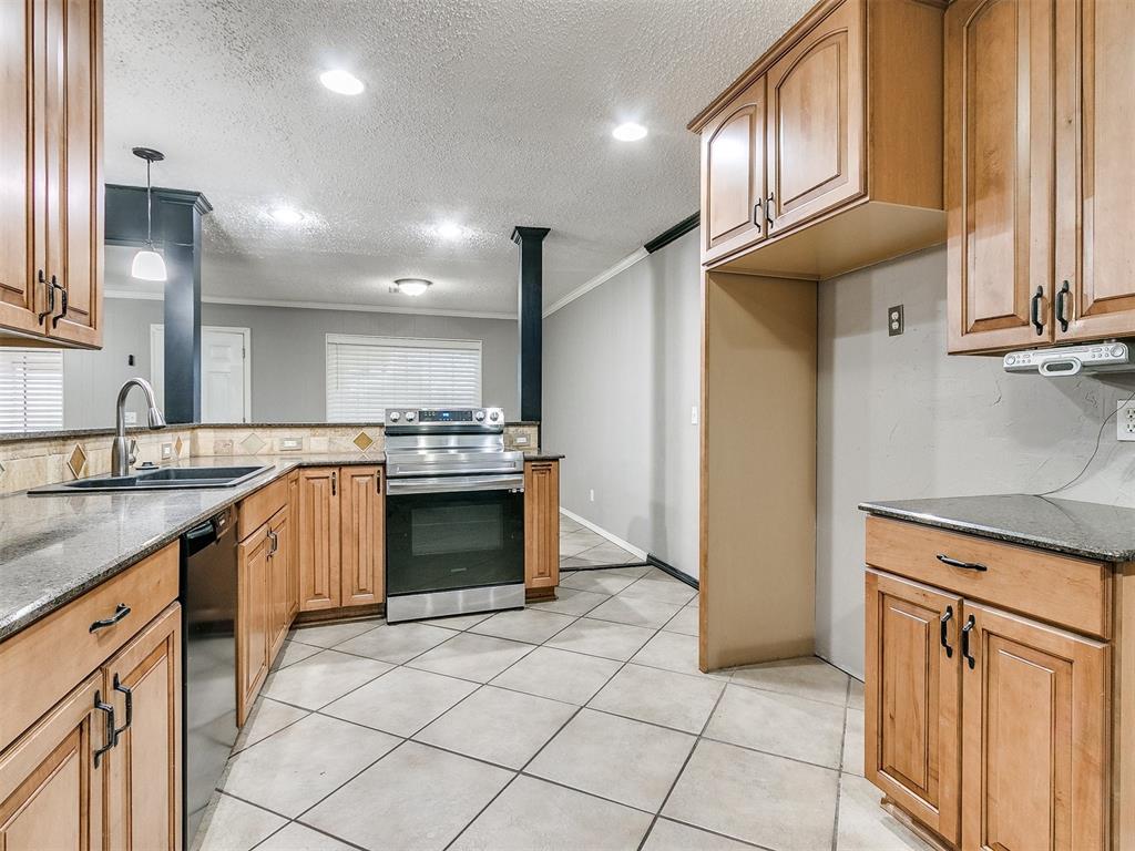 1012 W Silver Meadow Drive