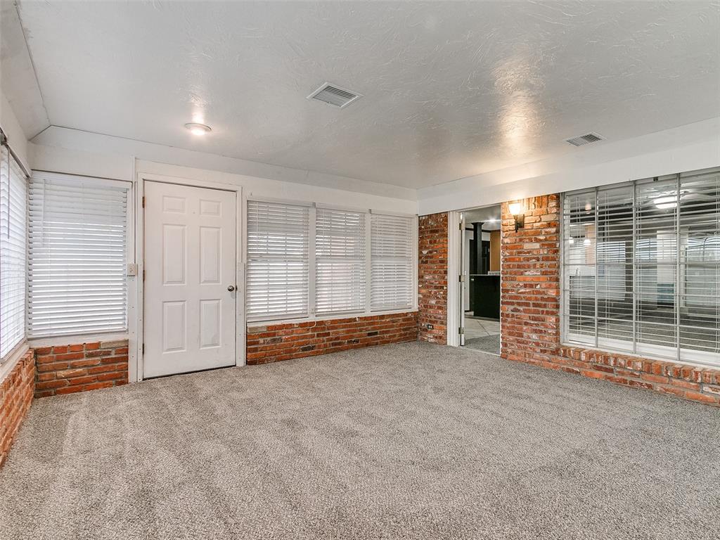 1012 W Silver Meadow Drive