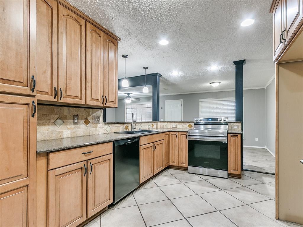 1012 W Silver Meadow Drive