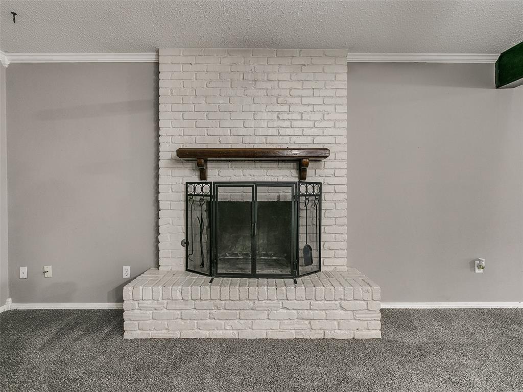 1012 W Silver Meadow Drive