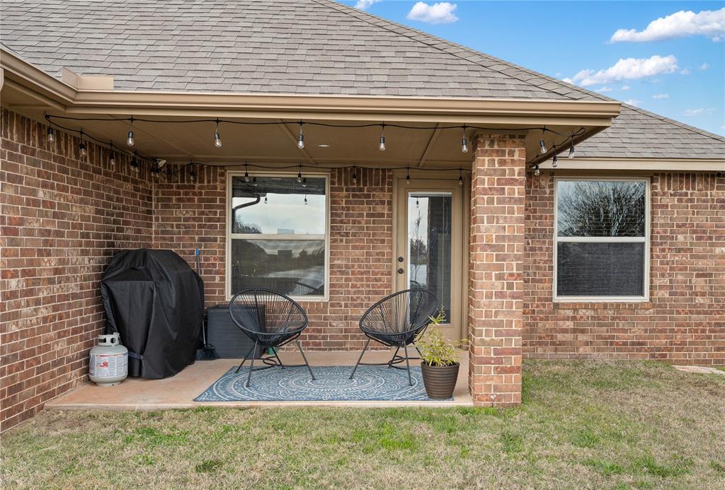812 Lakeview Drive