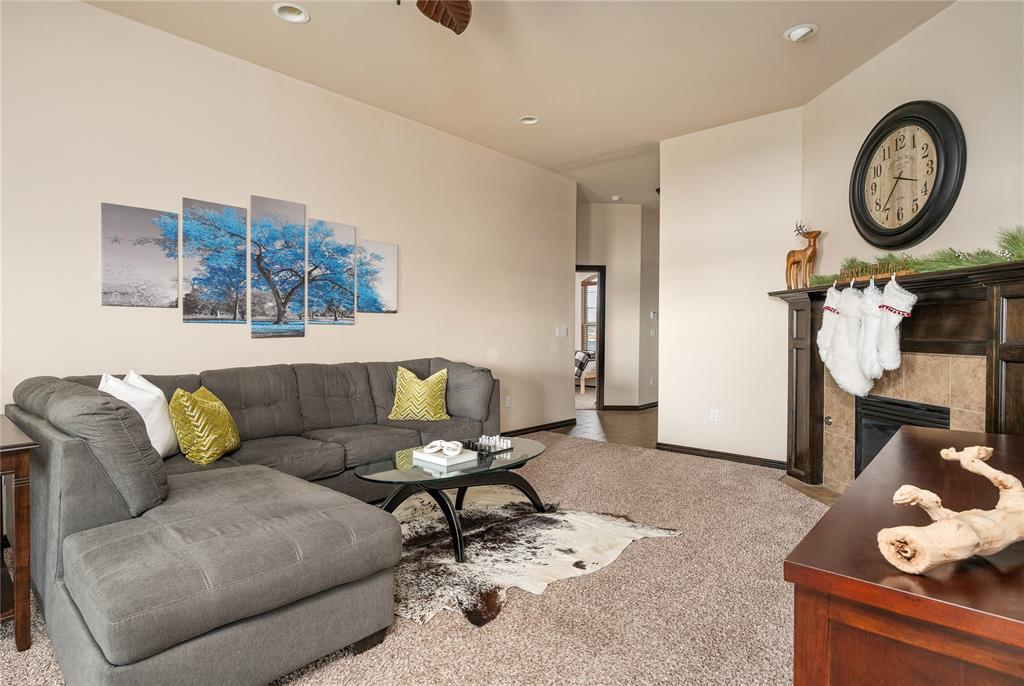 812 Lakeview Drive