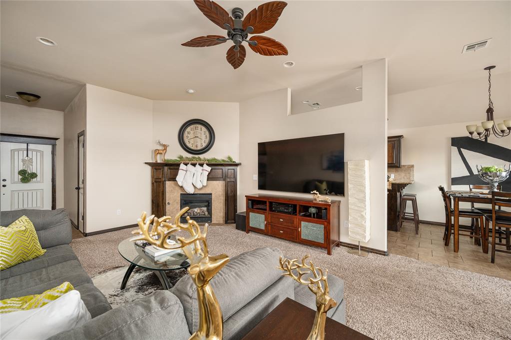 812 Lakeview Drive