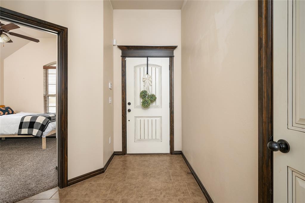 812 Lakeview Drive