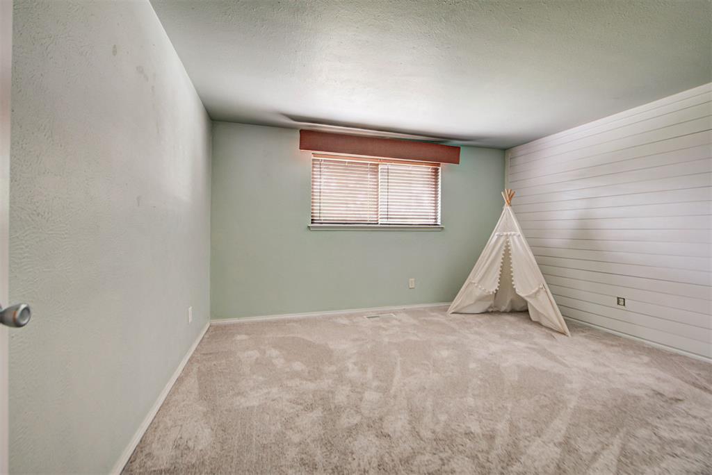 4404 NW 56th Terrace