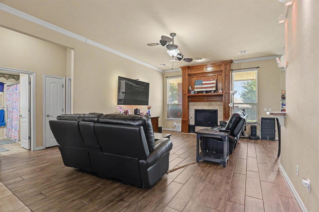 3820 Irvine Drive