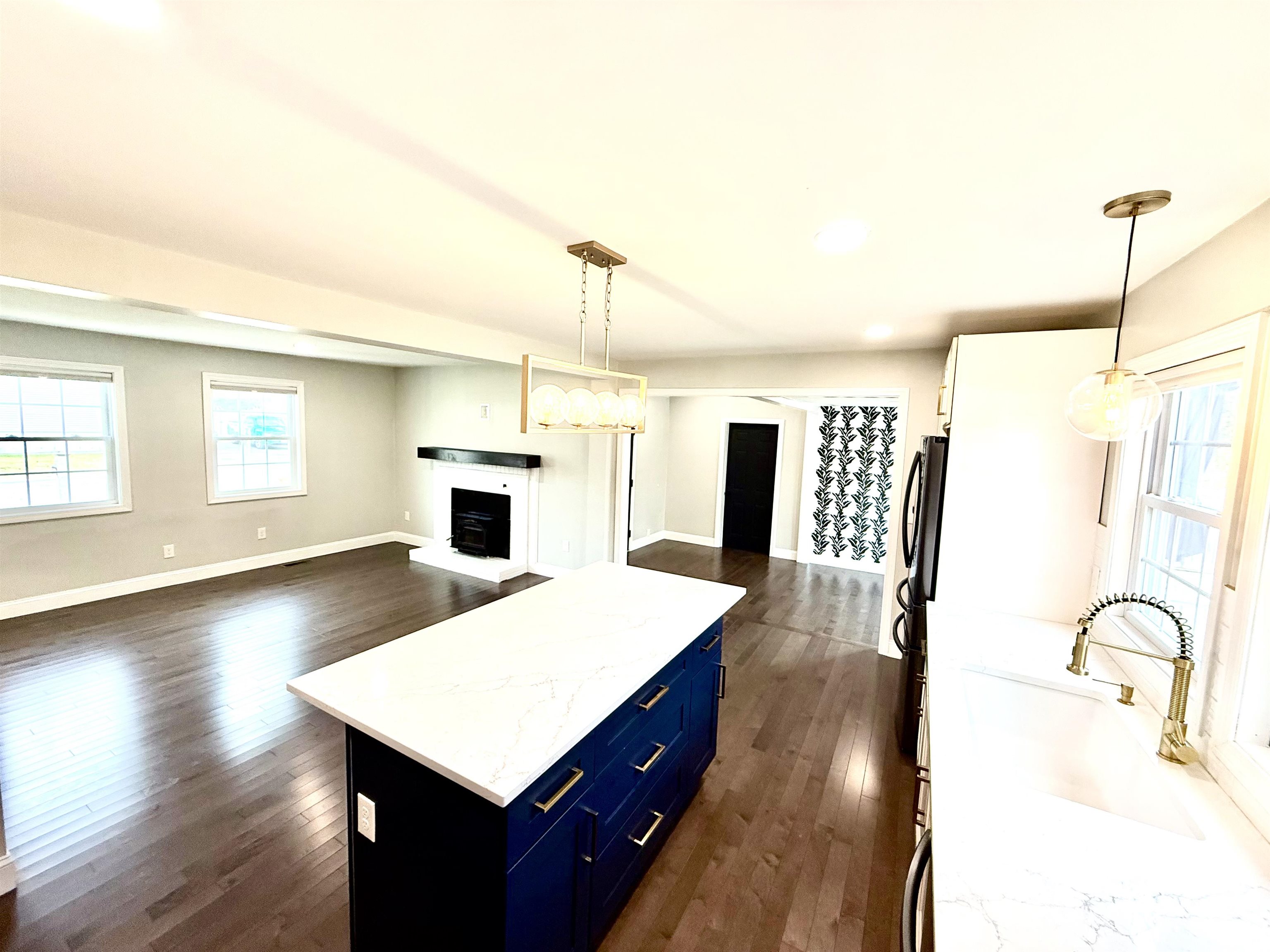 375 Main Dunstable Road