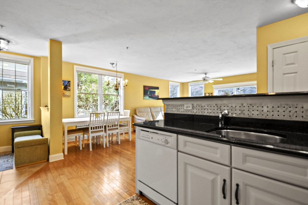 617 Devenwood Way # 617