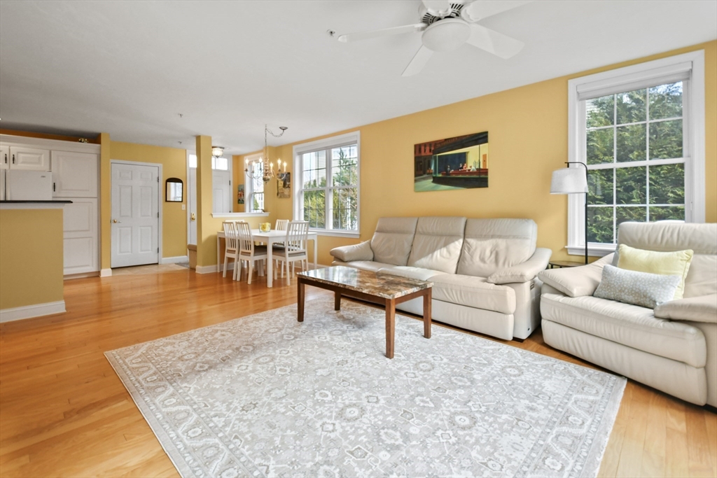 617 Devenwood Way # 617