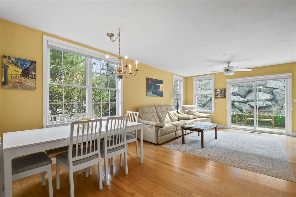 617 Devenwood Way # 617