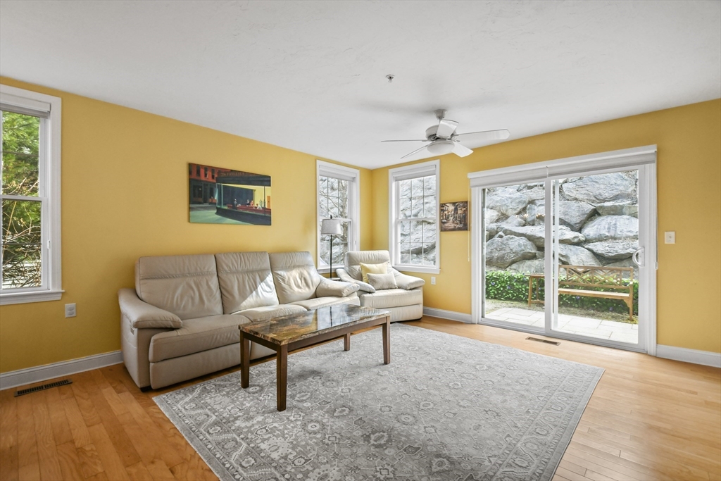 617 Devenwood Way # 617