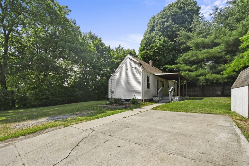 1000 West Boylston Street