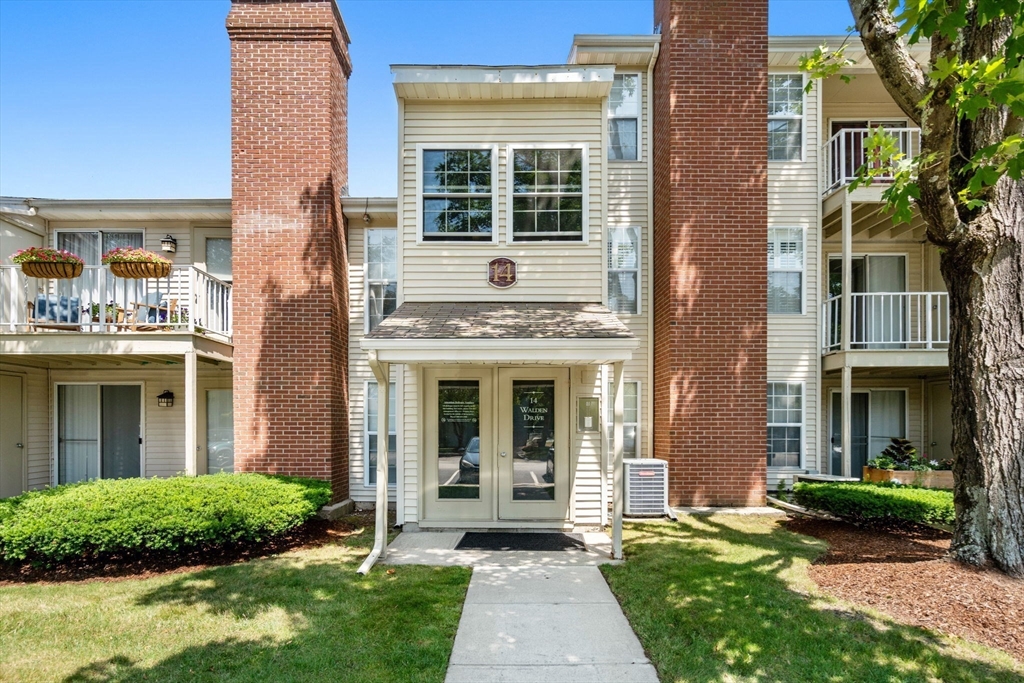 14 Walden Dr # 4