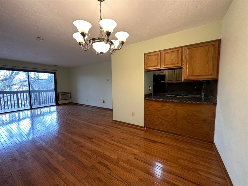 340 Sunderland Rd # 17A