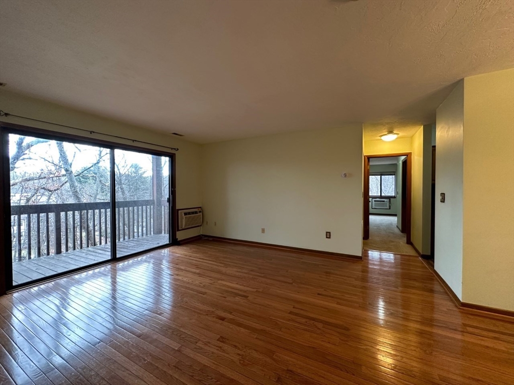 340 Sunderland Rd # 17A