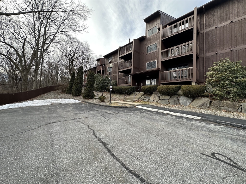 340 Sunderland Rd # 17A