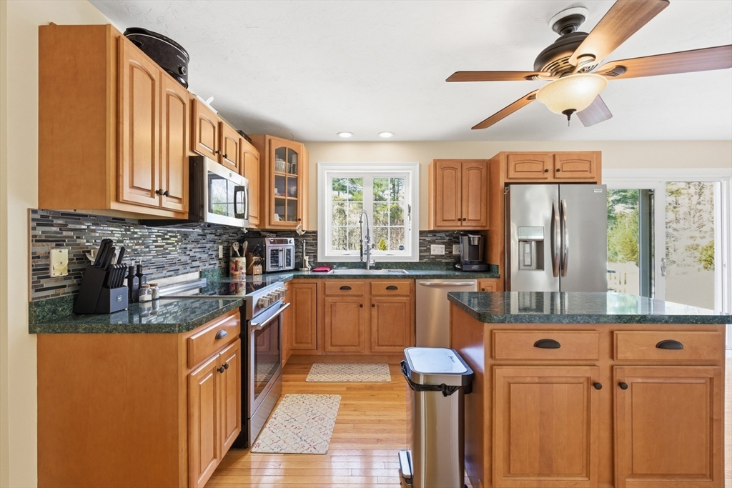 38 Foster Ct