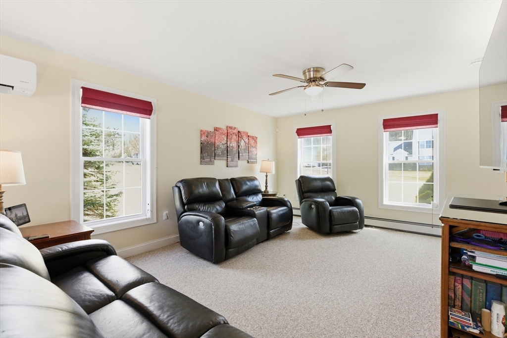 38 Foster Ct