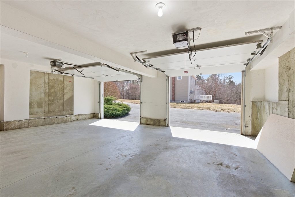 38 Foster Ct