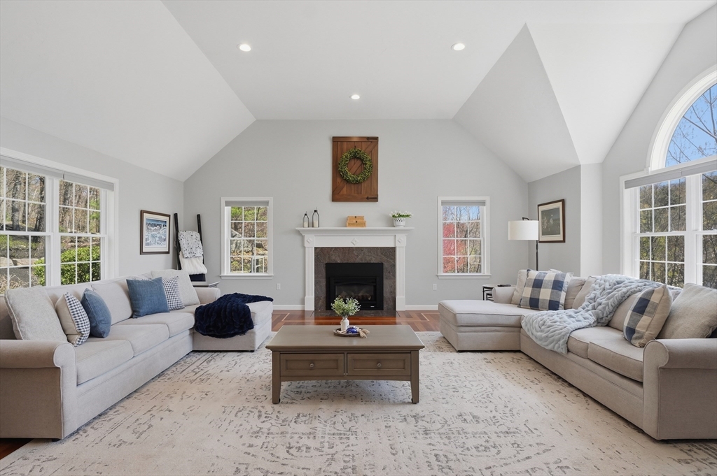12 Riffles Lane