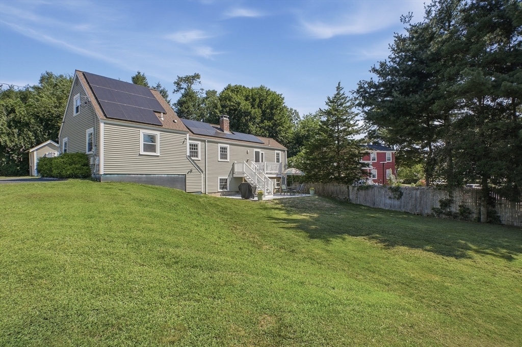 35 Edgewater Drive