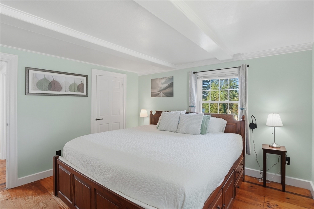 35 Edgewater Drive