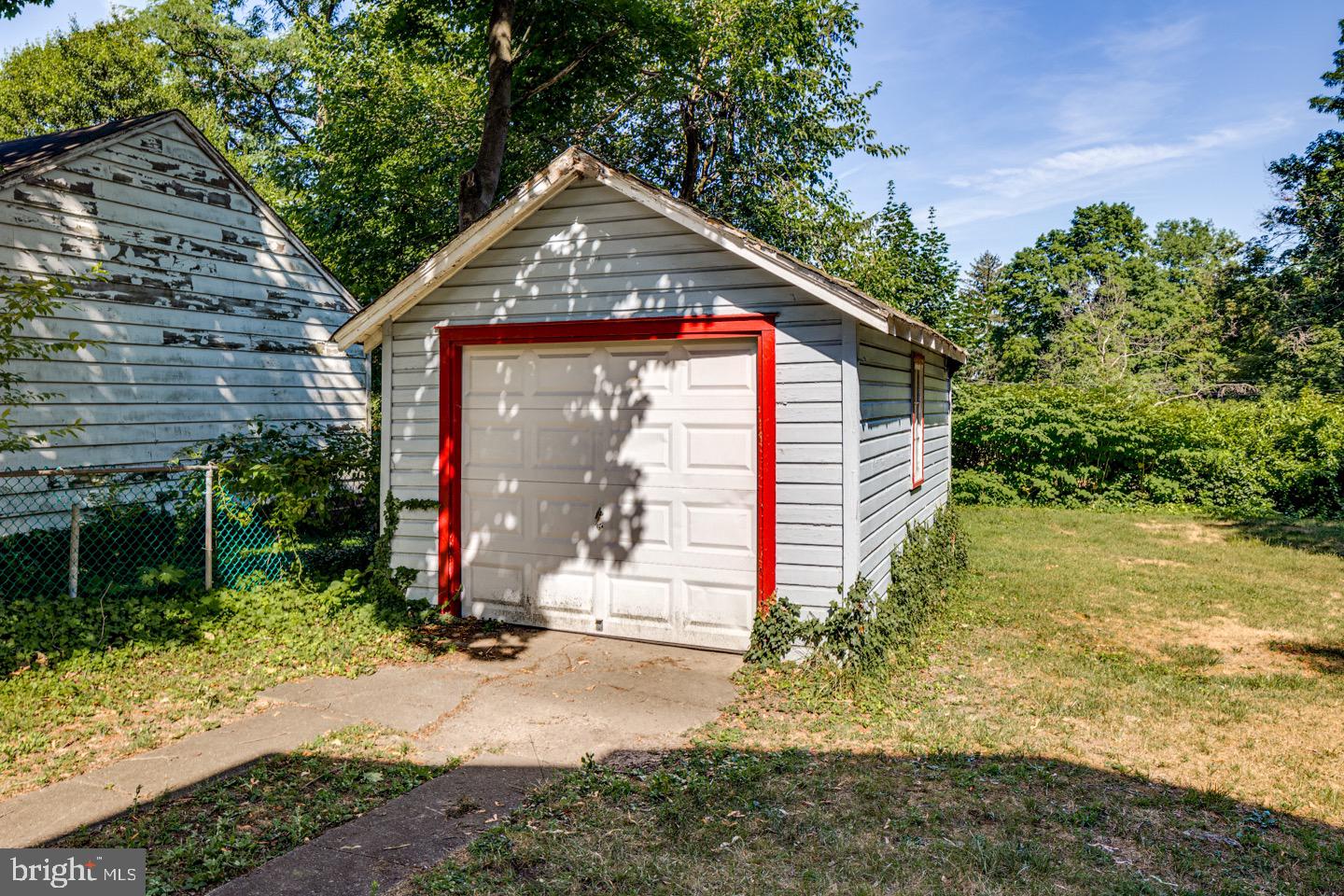 402 CLEVELAND AVENUE