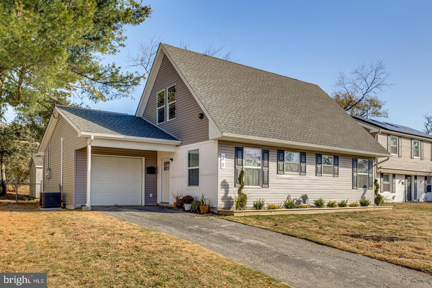 21 BERKSHIRE LANE