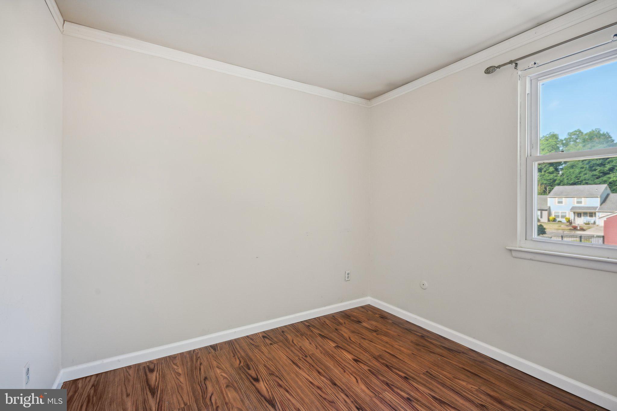 105 FERNSHIRE COURT