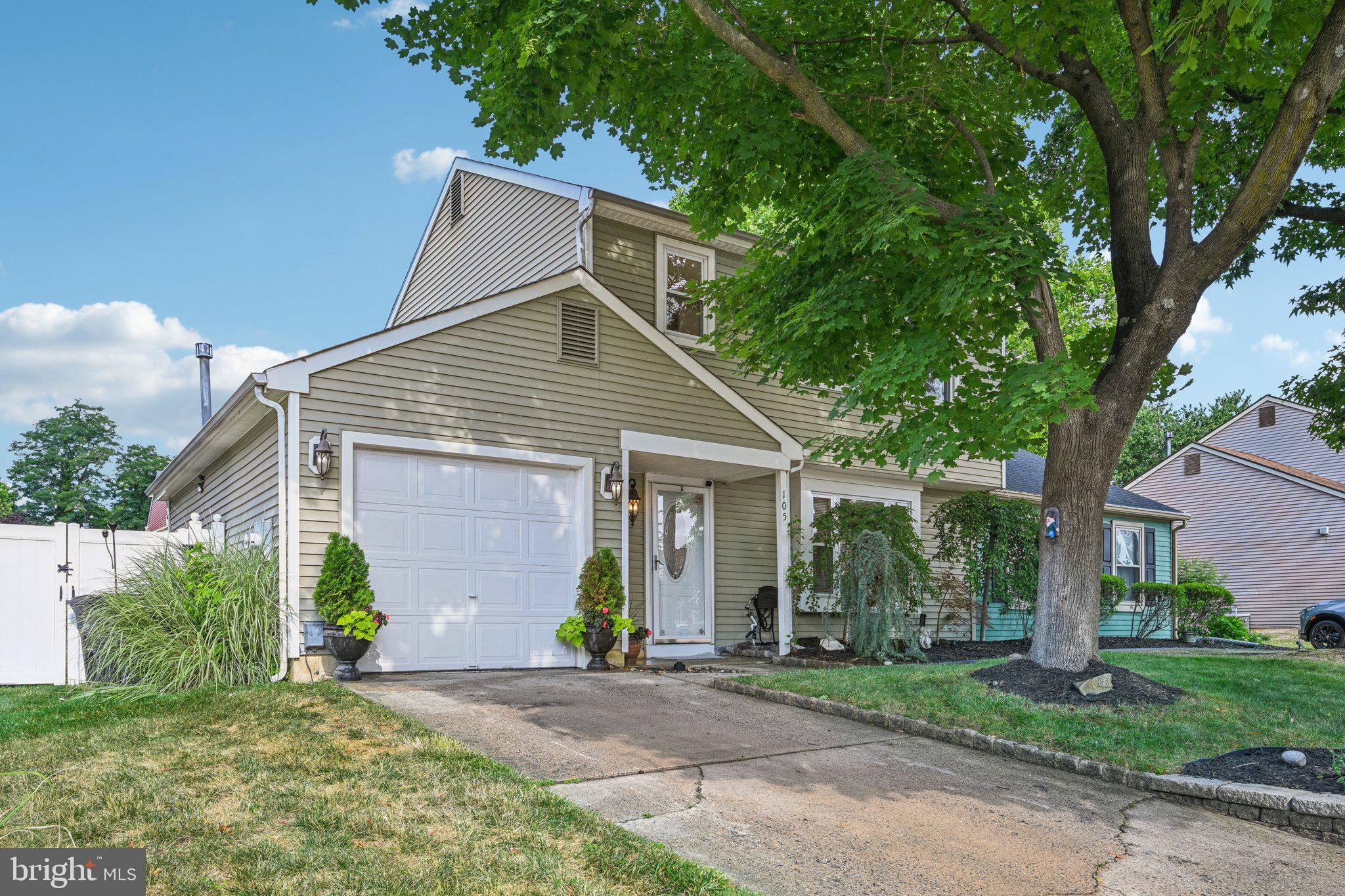 105 FERNSHIRE COURT