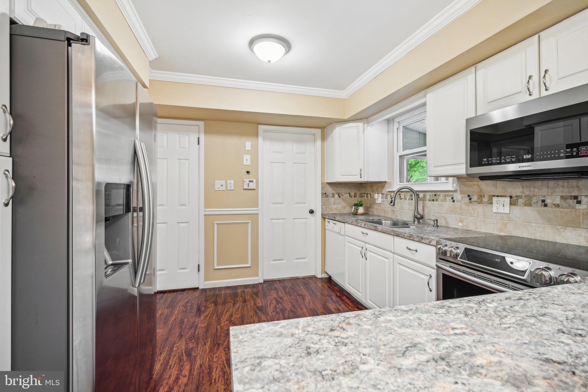 105 FERNSHIRE COURT