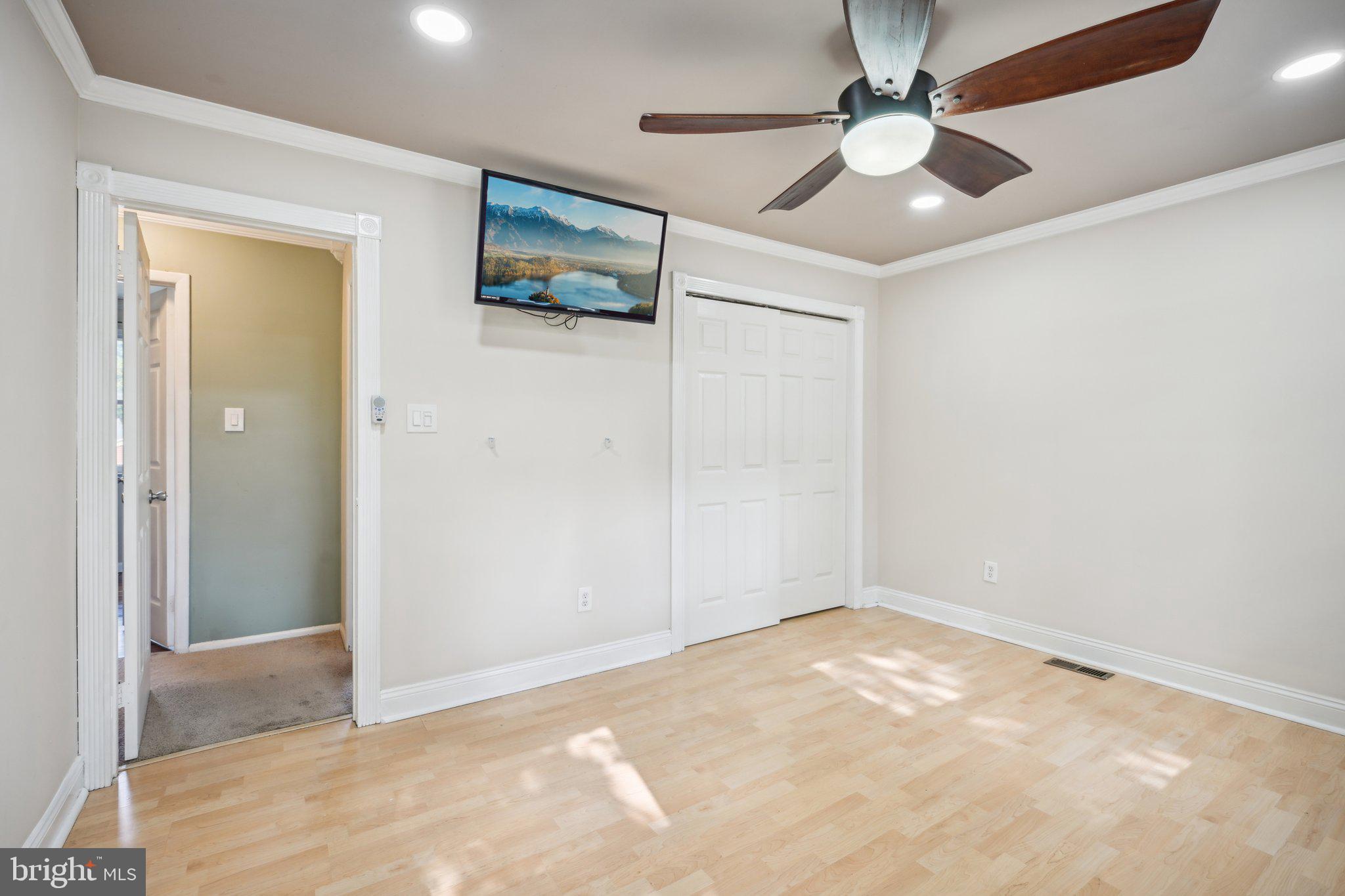105 FERNSHIRE COURT