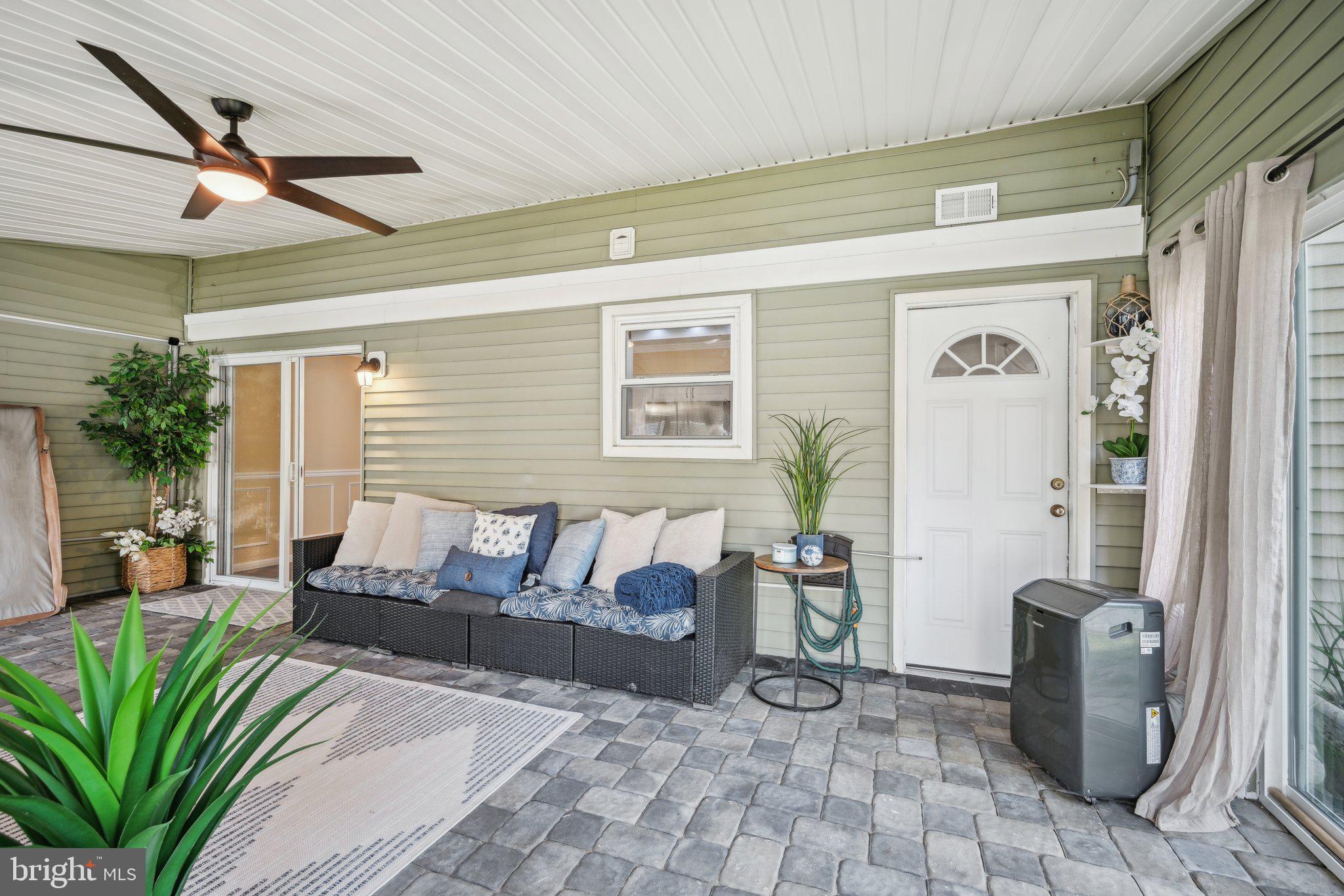 105 FERNSHIRE COURT