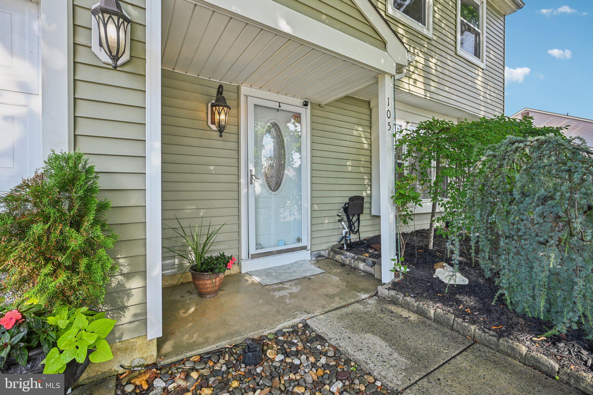 105 FERNSHIRE COURT