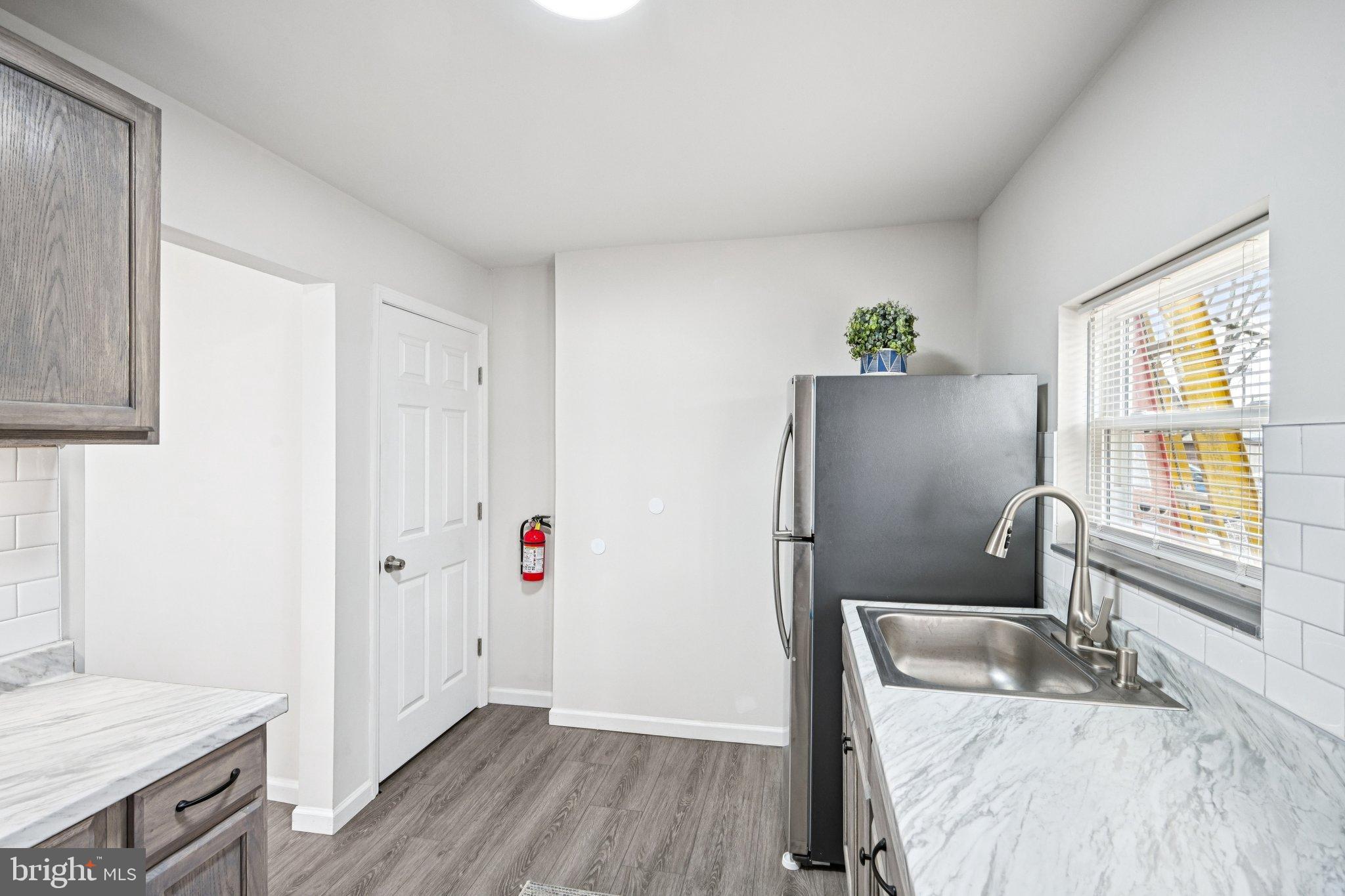 7 E COHAWKIN ROAD