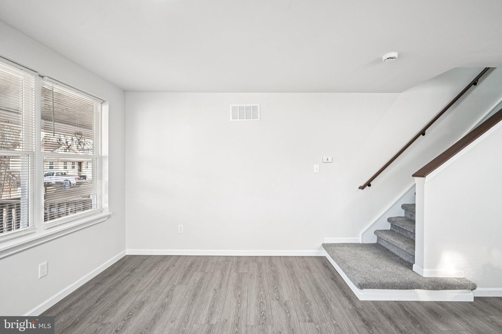 7 E COHAWKIN ROAD