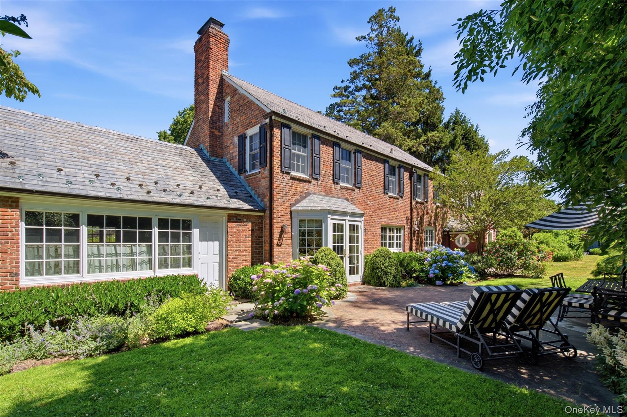 2 Saint Marks Place
