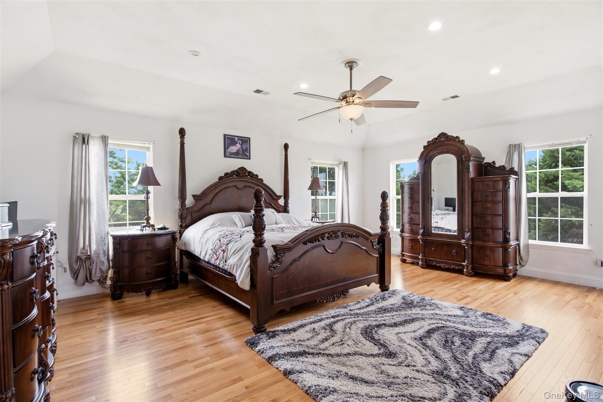 2 Sherwood Drive