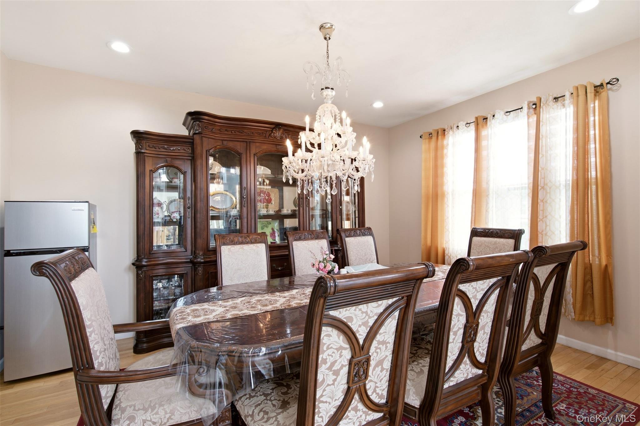 2 Sherwood Drive
