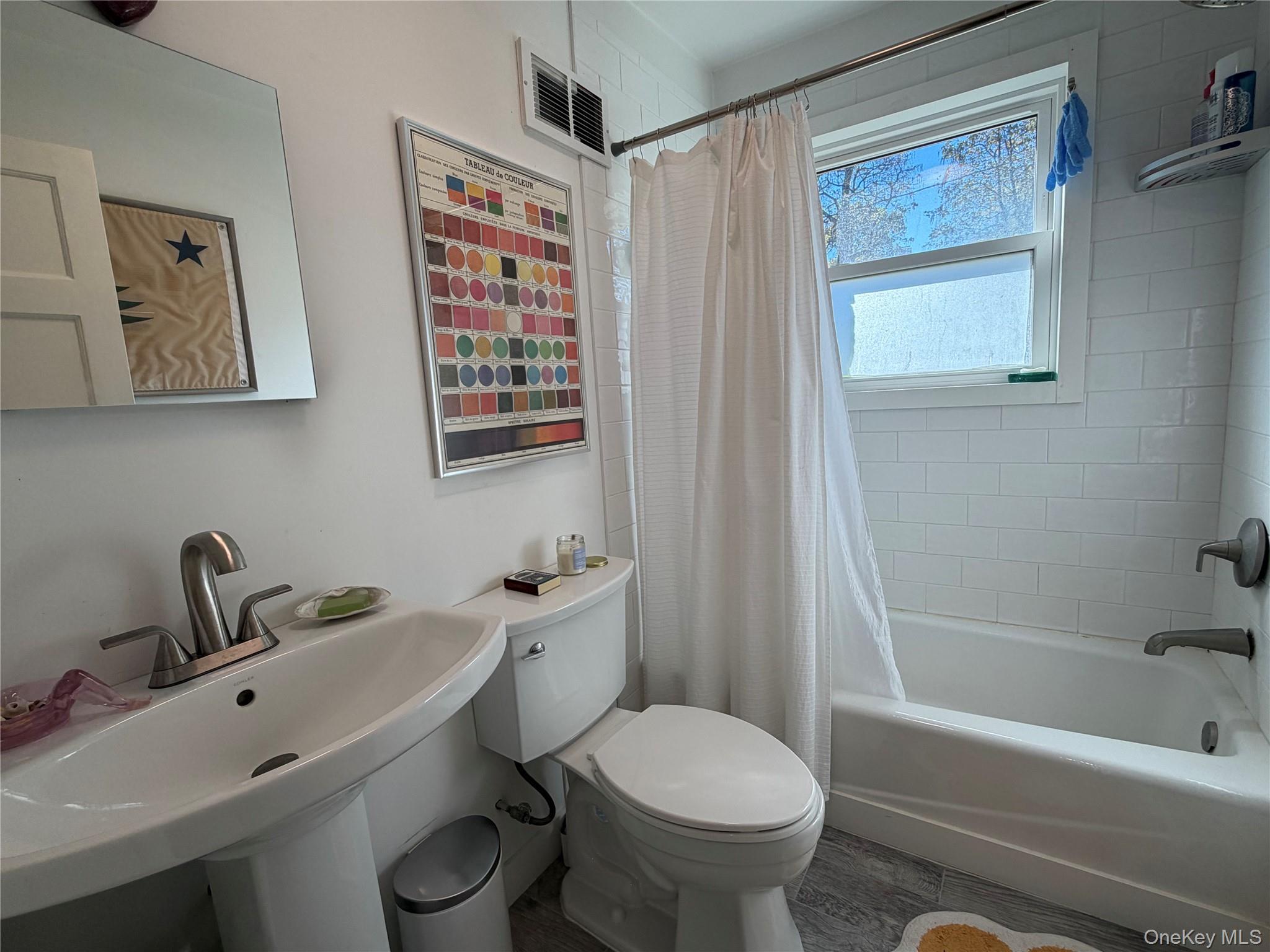 307 W Shore Road Unit: 4