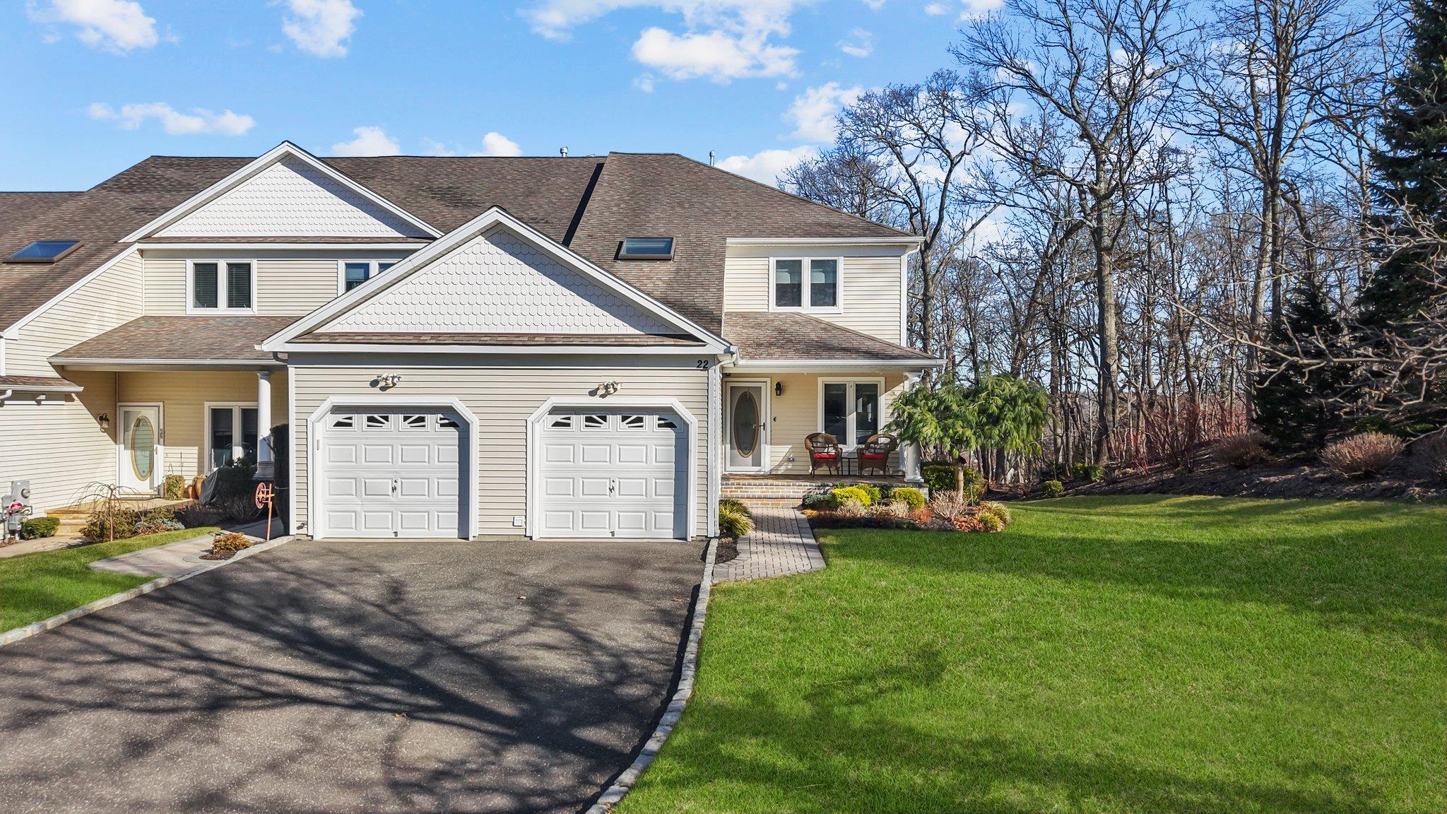 22 Lindbergh Circle