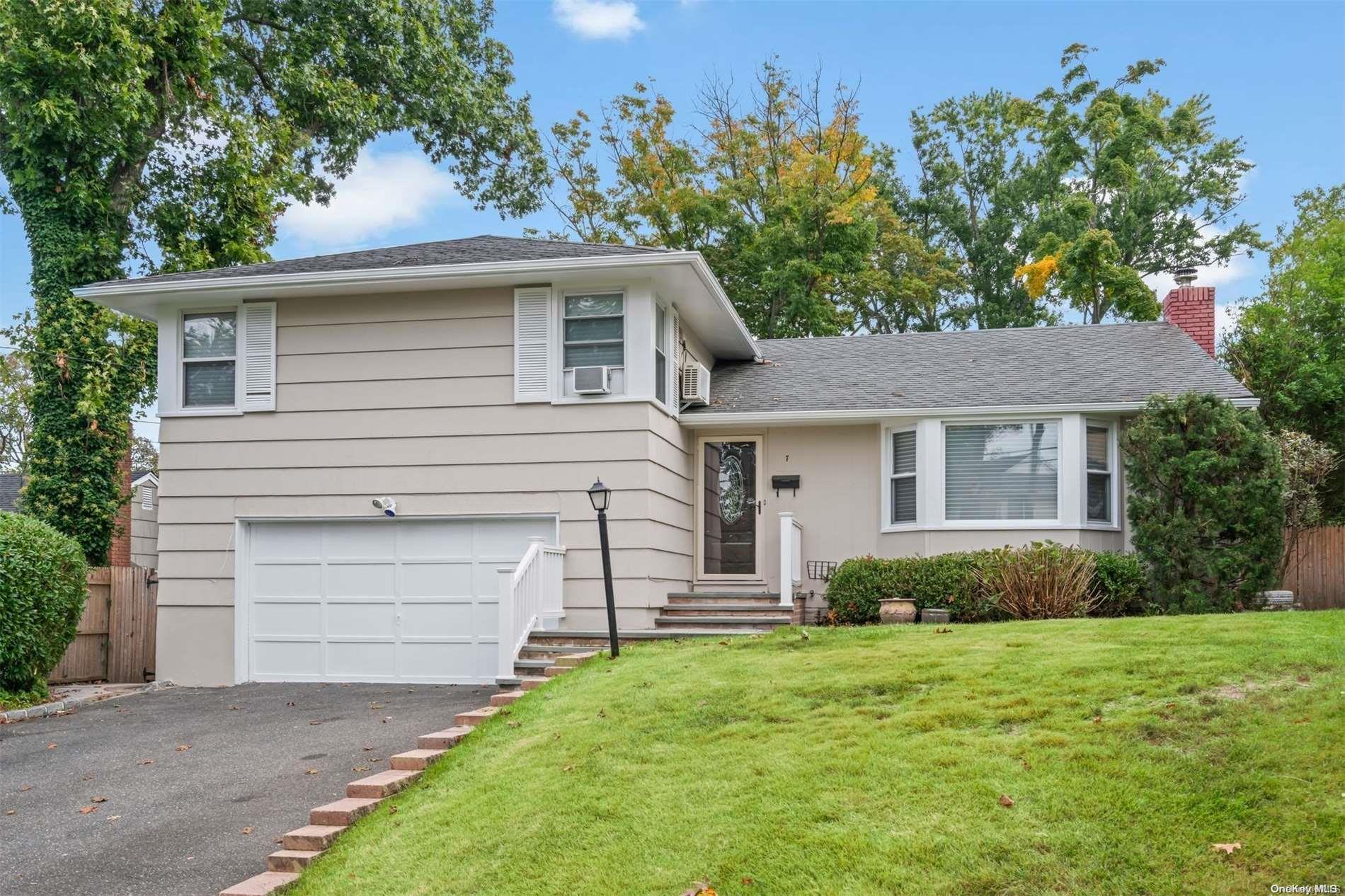 7 Compass Court