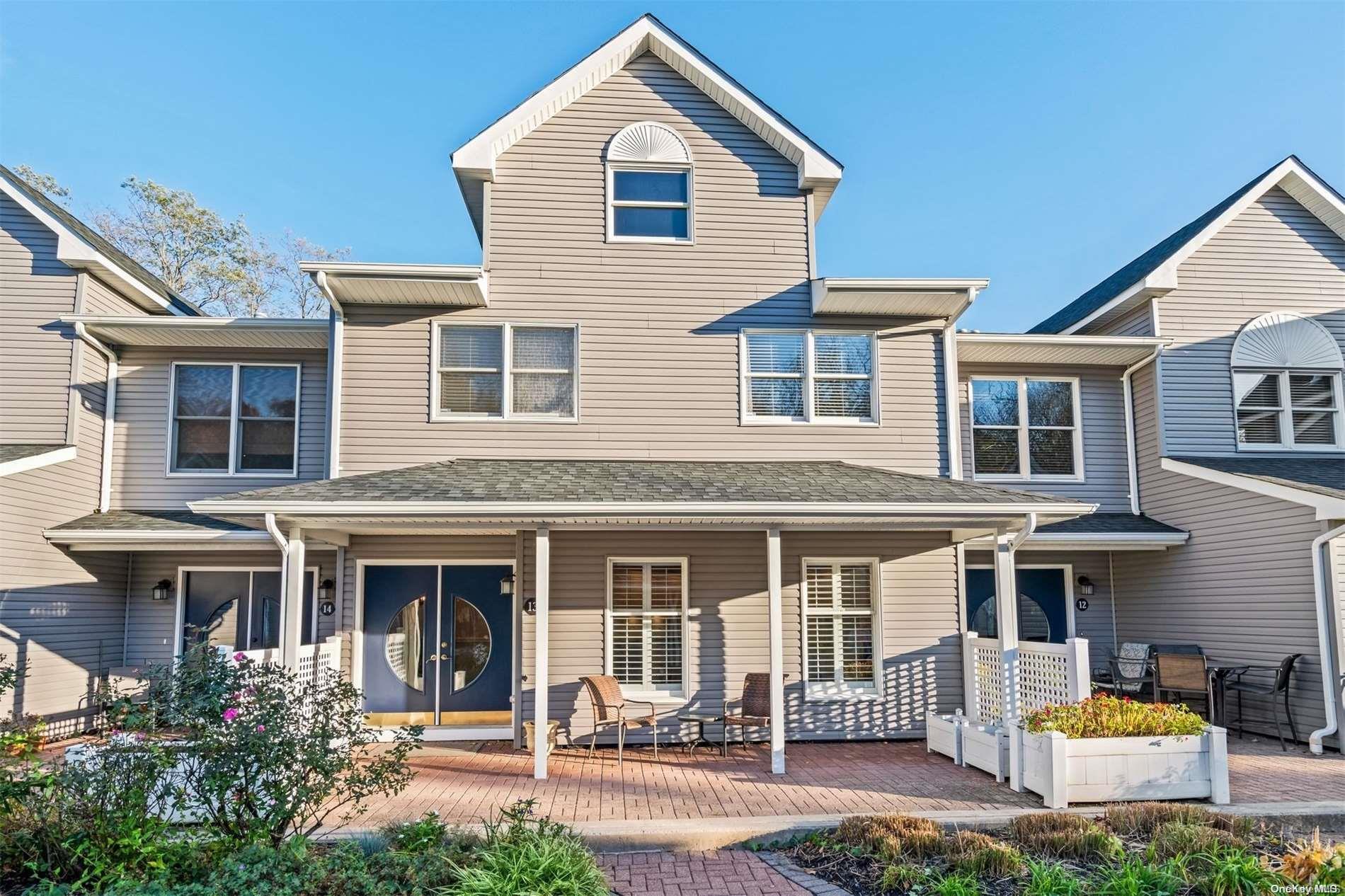 13 Courtyard Circle Unit: 13