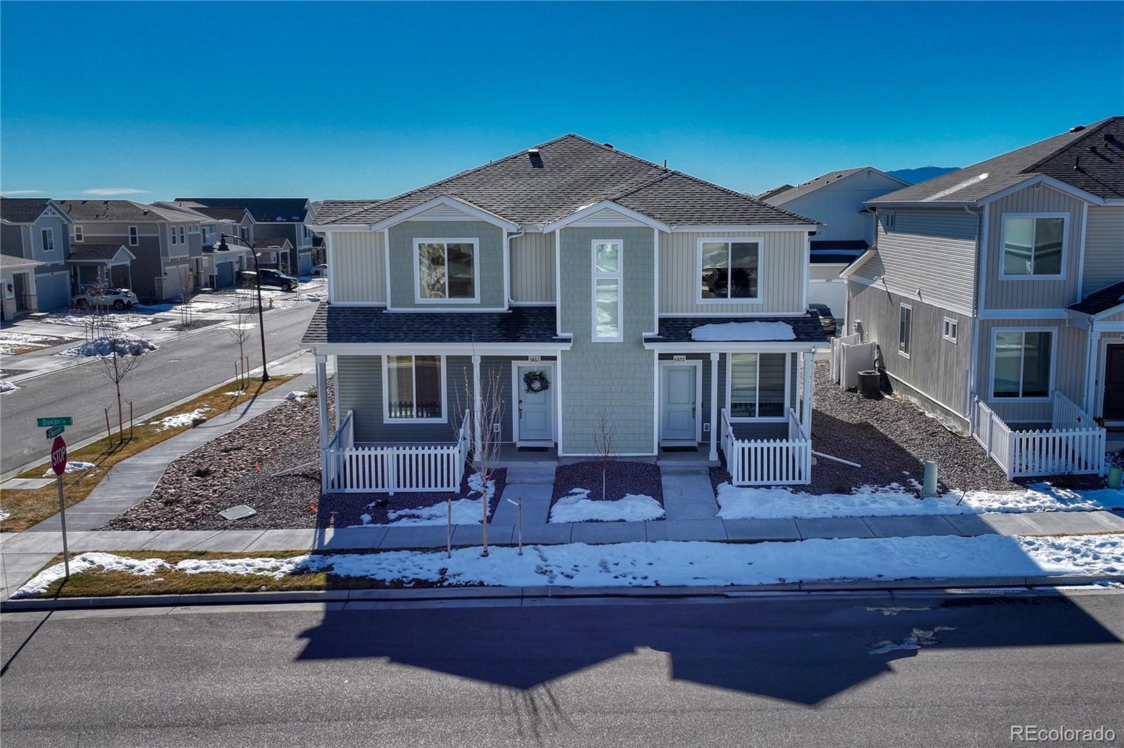 5861 Dakan Loop