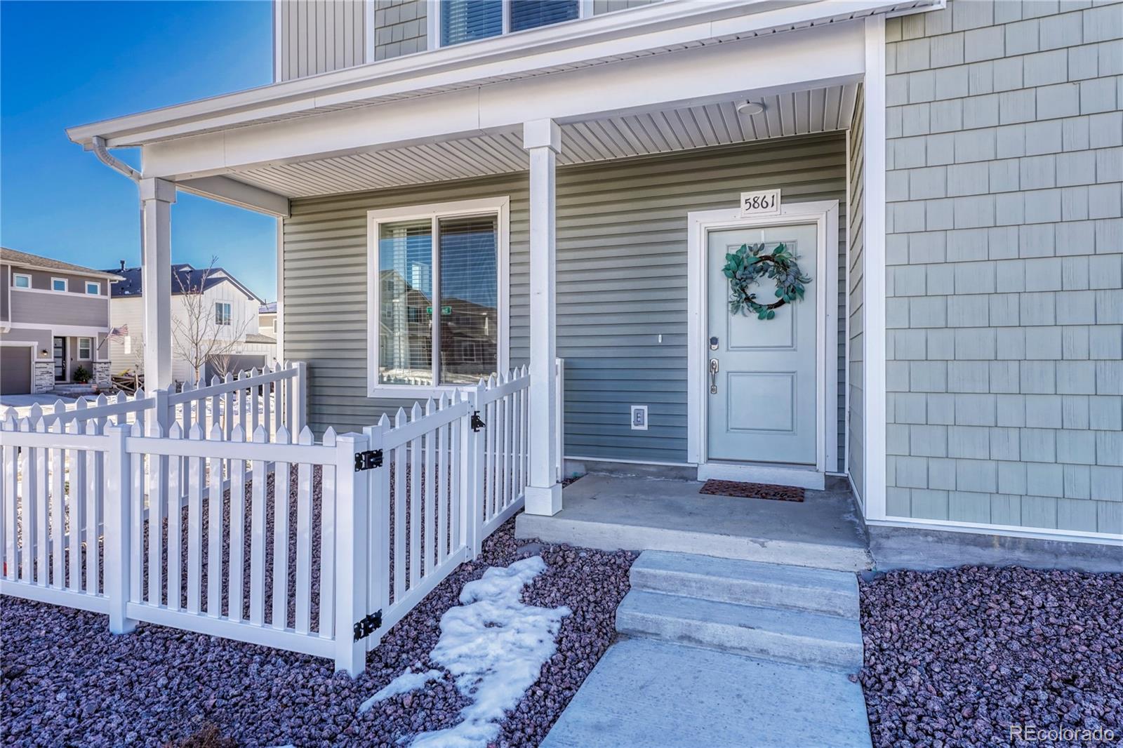 5861 Dakan Loop
